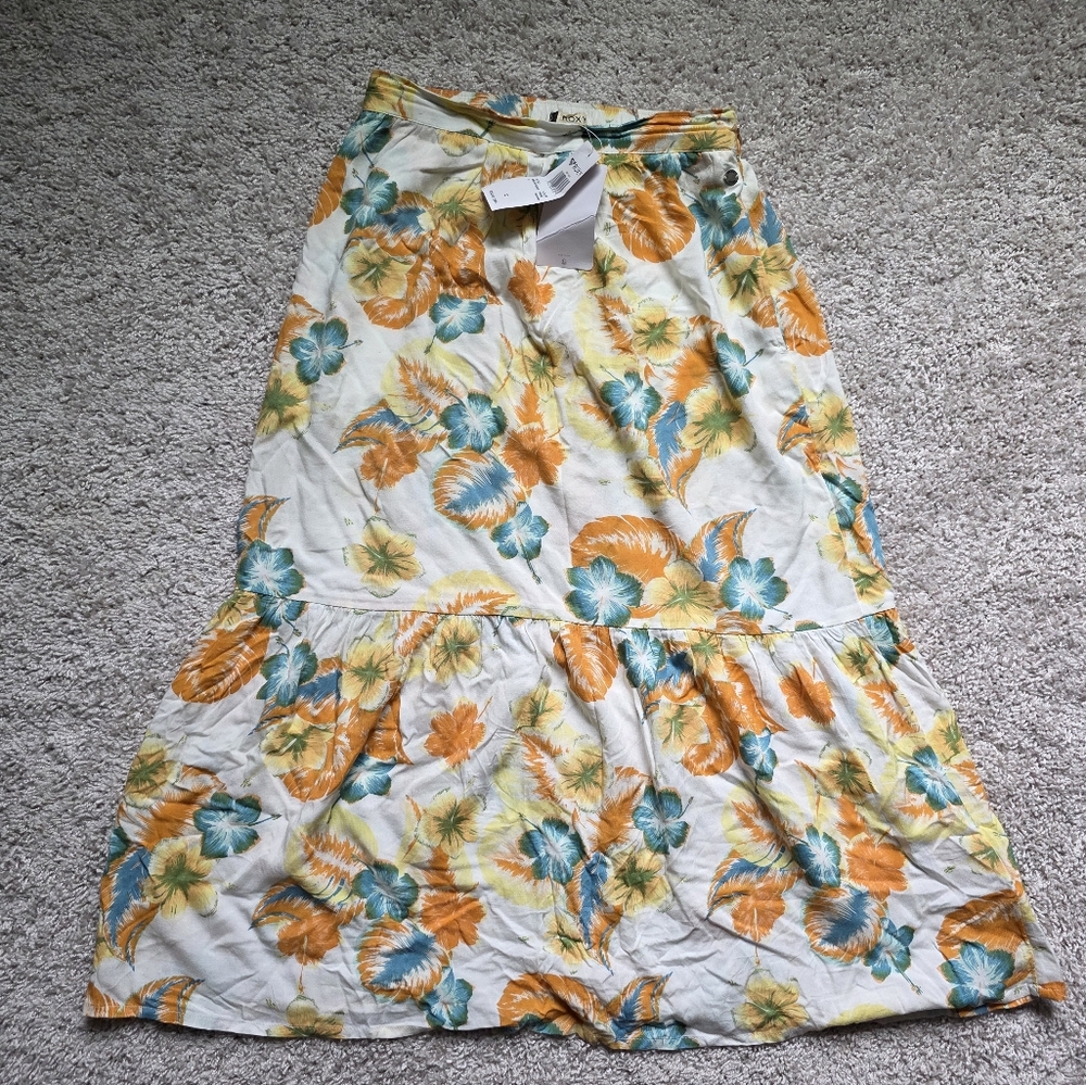 NWT Roxy Tropical Floral Skirt